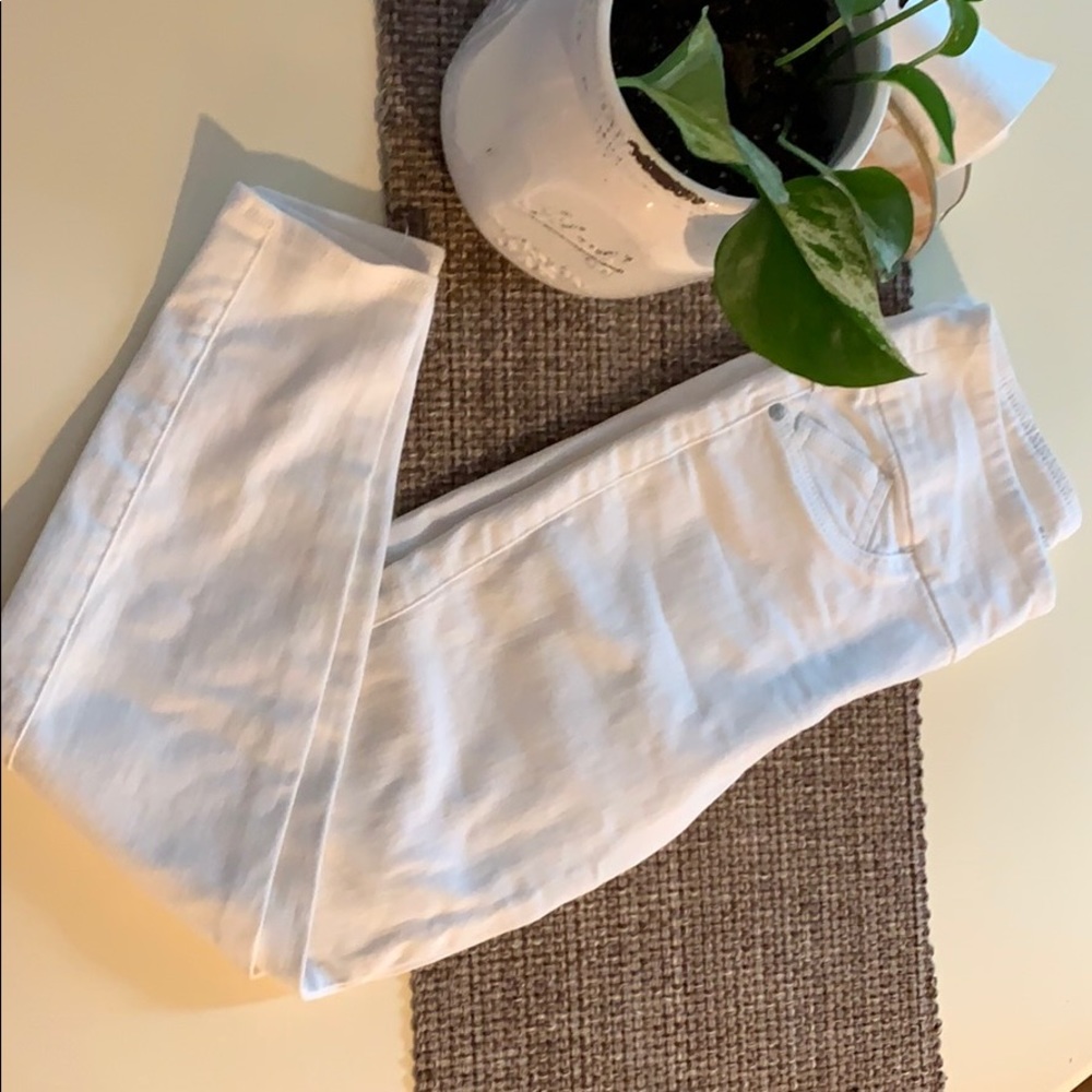 Rock n Republic pull on white jean